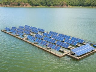 Dubai invites bids for floating solar farm