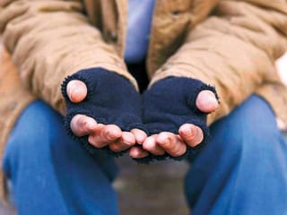 Helping the right way: How to avoid begging scams during Ramadan in the UAE (2024)
