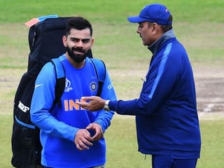 Shastri complements Kohli, dangerous to change coach: BCCI official