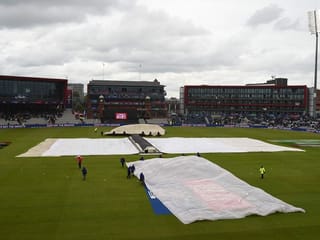 ICC defend India-Pakistan finish as pundits slam 'farce'