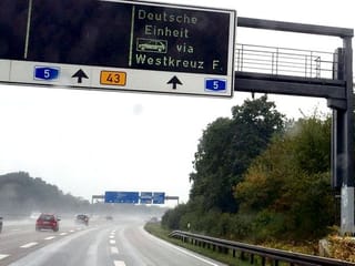 Blazing heatwave forces Germany to limit autobahn speeds