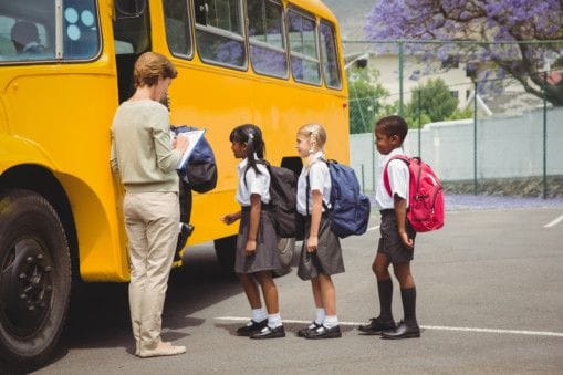 RDS 190620 SCHOOL BUS-1561561900297