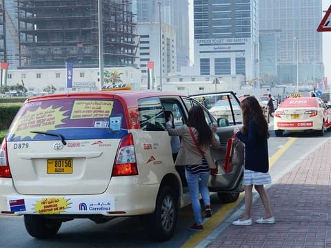 As many as 5,500 taxis will offer the e-hailing service through the app.