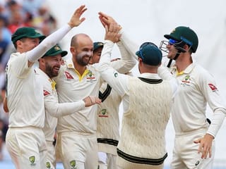 Australia win first Ashes Test against England by 251 runs, Lyon takes 6-49