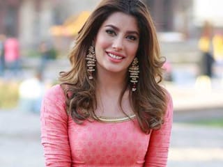 Pakistani actress Mehwish Hayat accuses Bollywood of promoting hate
