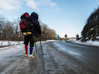 Man makes 'one-legged' trek across South America