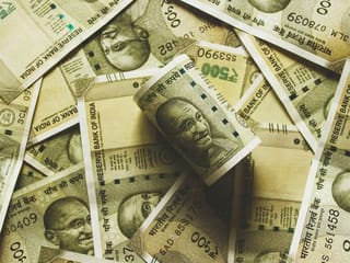 Indian rupee close to 6-month low at nearly 72 a dollar