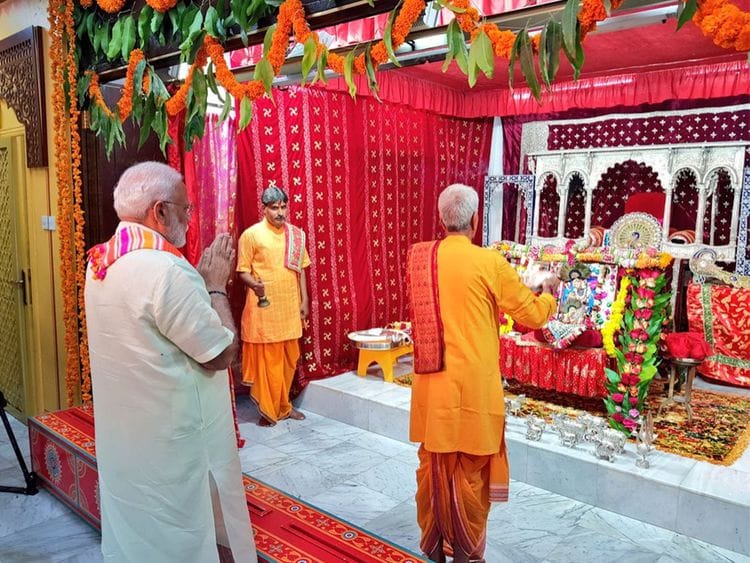 REG 190825 MODI modi temple-1566723810760