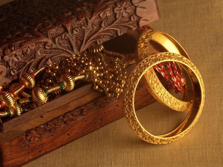 Gold, jewellery, gold ornaments