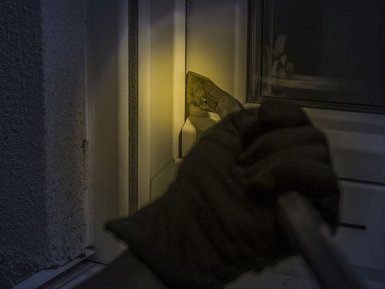 burglar-1678883_1920 burglar burglary robbery robber generic