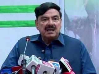Pakistan minister foresees imminent war with India this year