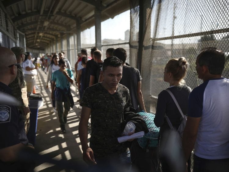 OPN 190829 Migrants-1567077197718