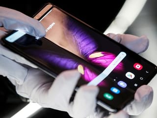 Unboxing and first look of the Samsung Galaxy Fold 