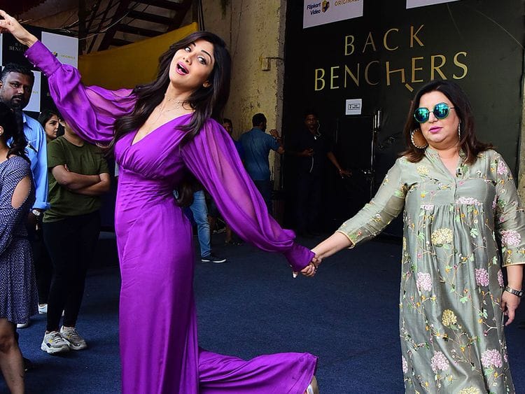Shilpa Shetty Kundra (L) and director/choreographer Farah Khan