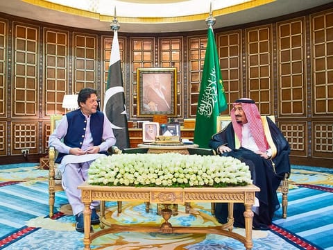 King Salman bin Abdulaziz (R) meeting with Pakistan's Prime Minister Imran Khan (L) in the Red Sea coastal city of Jeddah.