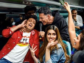 Pictures: Housefull 4 stars land at Delhi Railway Station for movie promotions