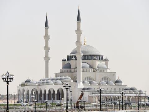 Sharjah Mosque, located near the intersection of Maliha Road and the Emirates Road in the Tay area, Sharjah