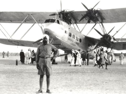 The Hanno, the first flight lands in Sharjah from Gwadar on 5th October 1932. 
