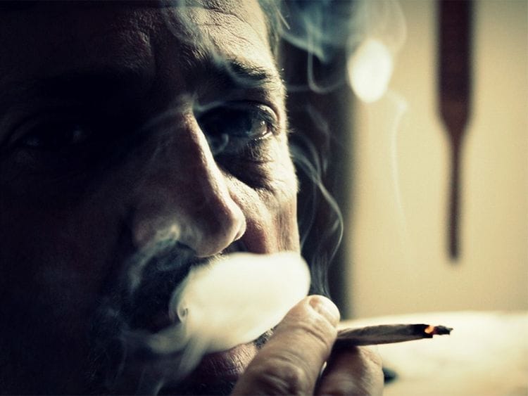 Heavy smoking makes smoker look older