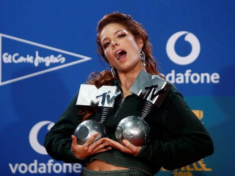 Halsey poses with the Best Pop and Best Look awards at the backstage during the 2019 MTV Europe Music Awards at the FIBES Conference and Exhibition Centre in Seville, Spain, November 3, 2019. REUTERS/Jon Nazca     TPX IMAGES OF THE DAY