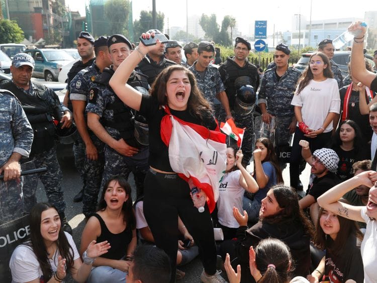 Copy of 2019-11-06T095250Z_75909974_RC2L5D90UAKG_RTRMADP_3_LEBANON-PROTESTS [1]-1573039058179
