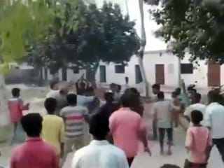 Video: Students thrash teacher for objecting to misbehaviour