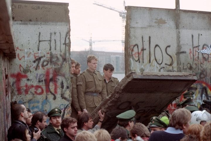 OPN 191108 Germany_Berlin_Wall-1573211609071