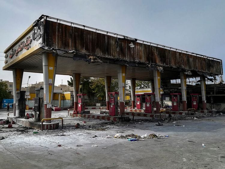 191118 Gas station