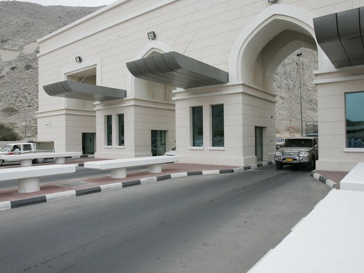 NAT 191118 OMAN111-1574068650210