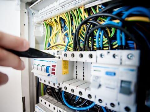 The Smart Response feature by Dubai's Electricity and Water Authority (Dewa) enables customers to self-diagnose electricity and water interruptions with help of Artifical Intelligence.