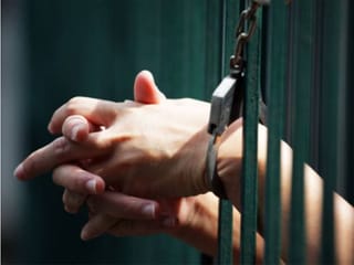Bahrain: Man gets month in jail for advances towards girl on flight