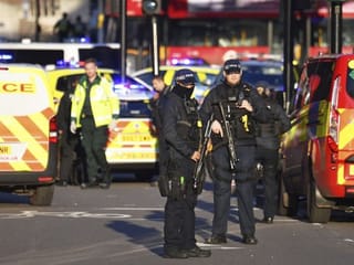 Pictures: Panic and chaos as police close London Bridge