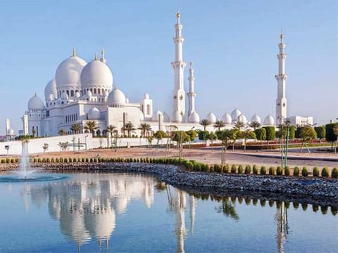 Zabeel Park, apart from being a relaxing destination for families and large groups, is also a venue for celebrations. 