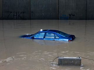 Heavy rain causes floods, paralyzes Lebanon's capital 