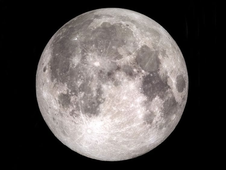 Last moon of the decade