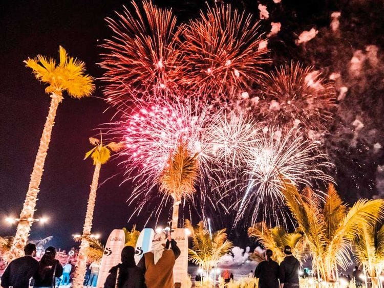 SU_191226_DSF-events-DSF-fireworks-for-web