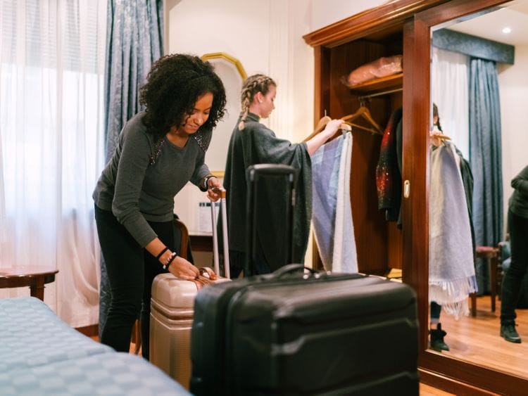 WKR 191227 UNPACK1-1577457562072