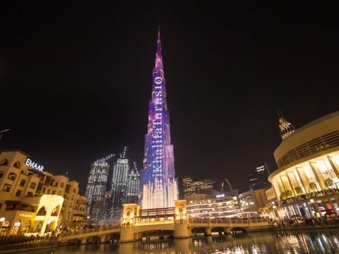 Dubai's iconic Burj Khalifa, celebrates it's 10th birthday with a spectacular light show