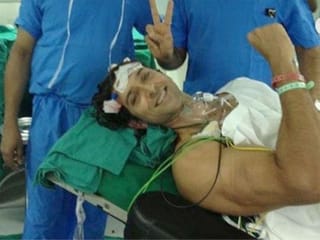 Bollywood: Hrithik Roshan's mom shares actor's surgery pictures on his 46th birthday
