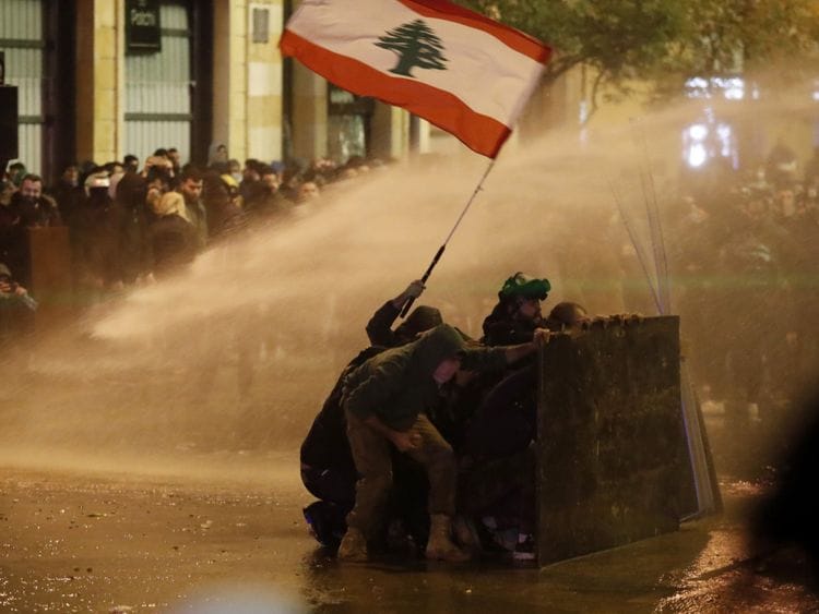 Copy of Lebanon_Protests_79324.jpg-27b41-1579673176282