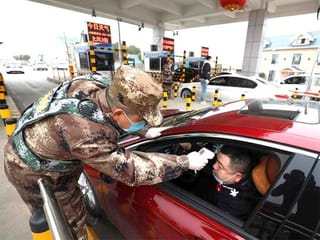 Coronavirus: China orders 'unprecedented' lockdown of cities at virus epicentre