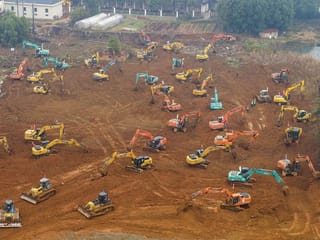 China rushes to build 1,000-bed coronavirus hospital