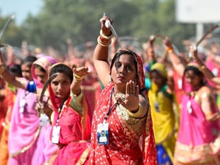 India does a dance of swords for World Record