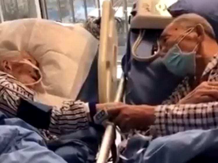 Viral video coronavirus couple