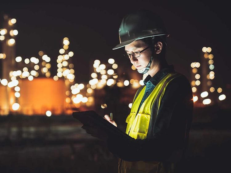shutterstock_1425439283 night shift work
