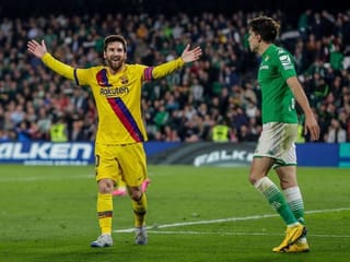 In pictures: Barcelona keep pace in La Liga, Inter Milan top Serie A, Bayern held