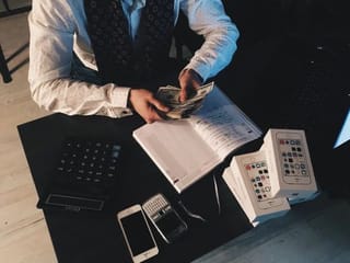 How to report a financial crime in the UAE