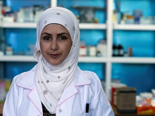 Iraqi nurse spends her weekends stitching wounds at protest site 
