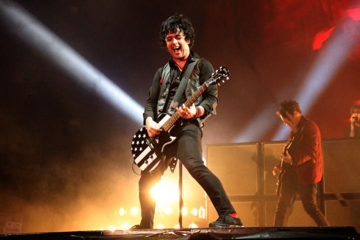 TAB 200229 GREEN DAY-1582961325691
