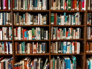 How can I donate books in the UAE?